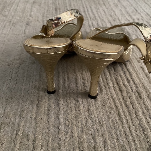 Size 10 sling back peep toe snake skin metallic gold - Picture 3 of 6